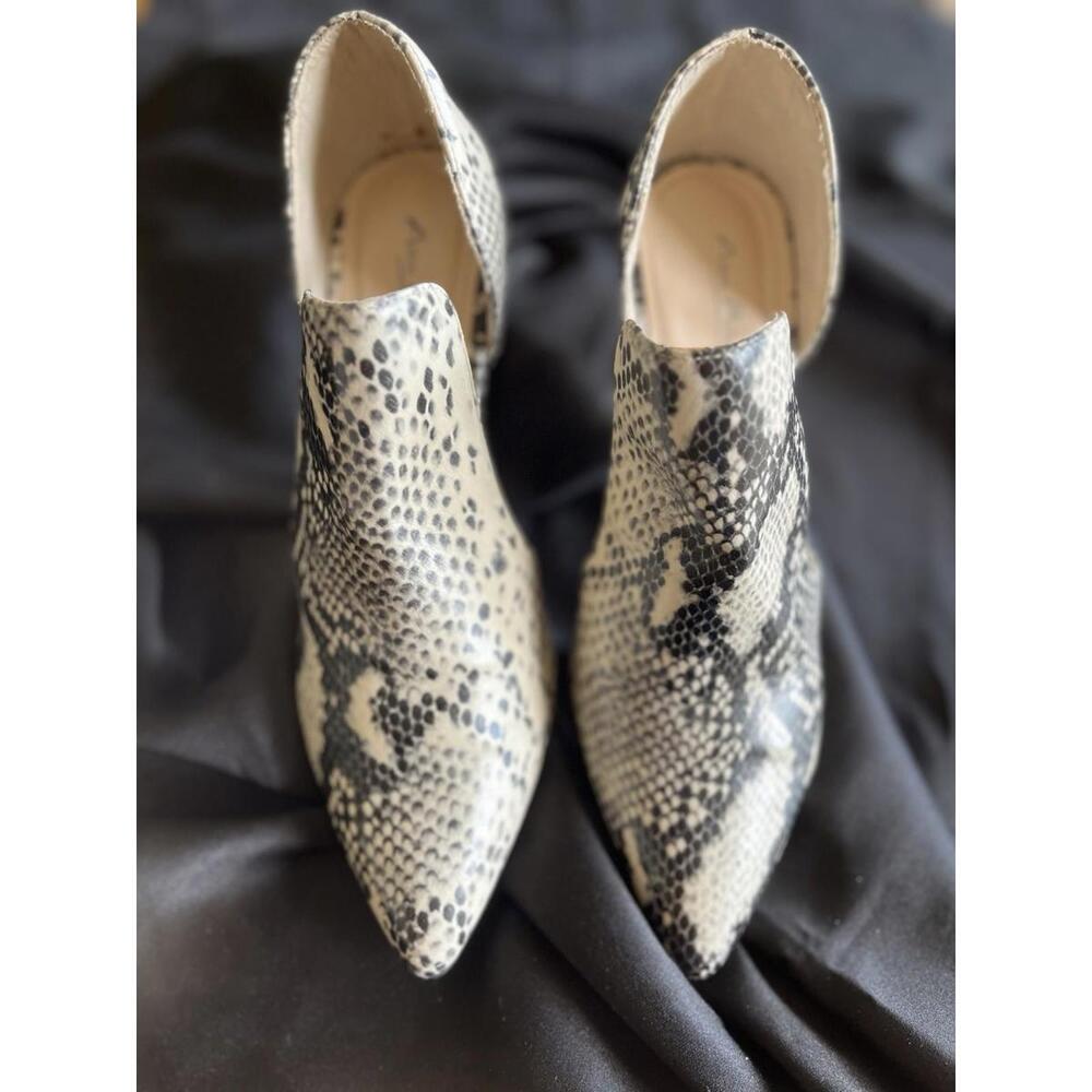 Ann Michelle Snake Print Heels